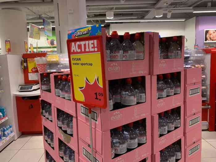 kruidvat-"荷兰阿姆斯特丹有很多这种护肤品和日用品等.