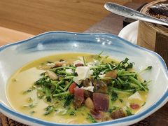 上汤高山豆苗-乔街深夜食堂·台州菜·高压锅生蚝(杭州总店)