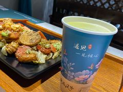 -八月美食小馆(银泰城总店)