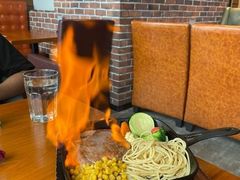 -豪客嘉族·麦尼顿西餐厅(乐福天下店)