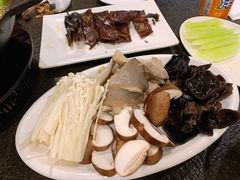 菌类拼盘-湘肠香火锅店(团结湖店)