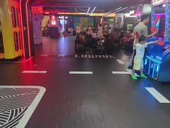 -DEDE APU潮玩运动聚乐部(观音桥店)