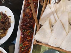 -东口码头·烧鸽子·鱼头泡饼·地方菜(金鹰悦城店)