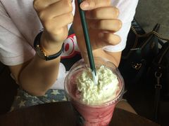 -星巴克(上海虹桥新天地二店)