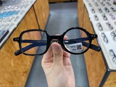 -罗伯特眼镜·蔡司官方授权(罗湖国贸店)