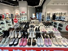 -百年港湾奥特莱斯(香炉礁店)