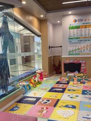 -鱼乐贝贝婴幼儿游泳中心(梅江印象城店)