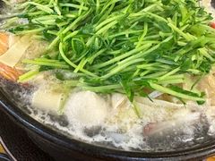 -丽虹云南过桥米线(兴工街店)