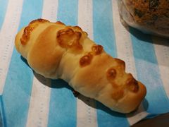 -沁屋面包店(人民东路店)