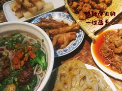 -爆炸头阿姨小四川正宗川味小吃(无任何分店)