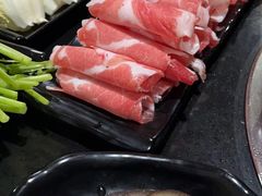 -果松木炭酸菜铜火锅·外婆参鸡汤