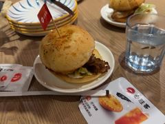 -必胜客(上海华谊新所店)