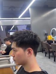 -藤野造型烫发染发