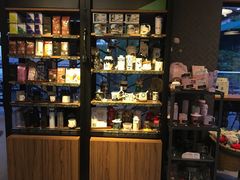 面包甜点陈列柜-星巴克(扬州珍园店)