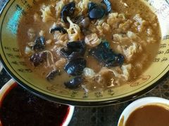 -红栌温泉山庄生态美食餐厅