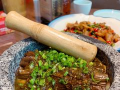 -有红鸡毛店·川菜(建设路店)