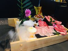 -铭牛烧肉·和牛海鲜自助(高新月牙湖店)