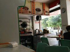 靠窗位-三身人金新肠粉(丹霞店)