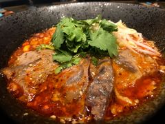 招牌麻辣牛肉面-胜面