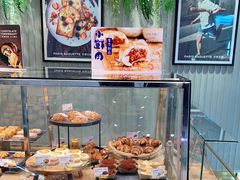 面包甜点陈列柜-巴黎贝甜(五月花广场店)