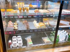 面包甜点陈列柜-星巴克(西安李家村万达店)