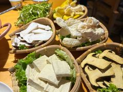 -民食香·腊排骨野生菌美食(木府店)