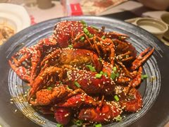 -肥肥虾庄·金牌油焖大虾(汉街SKP店)