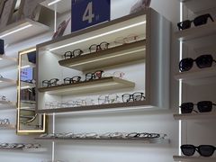 -美式眼镜·授权蔡司.依视路.尼康.豪雅.明月(南翔印象城店)