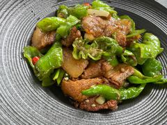 辣椒炒肉-丽泽山庄·生态怀柔菜·虹鳟鱼(红螺寺店)