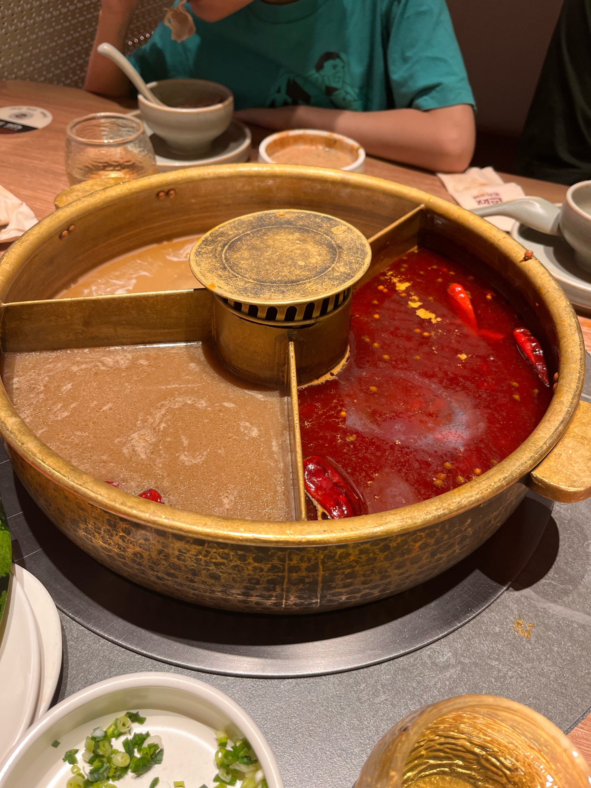 巴奴火锅的食材真不错,吃得出来很新鲜