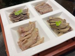 -香山湖家家宴(中山陵店)