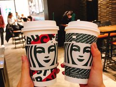 拿铁-星巴克臻选(南京金茂览秀城店)