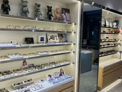 -视野联行眼镜·蔡司·尼康·豪雅·依视路(青浦宝龙店)