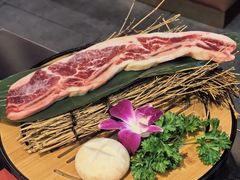 黑猪厚切五花肉-核桃碳烤肉馆(深圳首店)