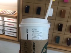 鮮奶咖啡-星巴克臻选店(澳门伦敦人店)