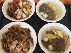 -松树干拌面店