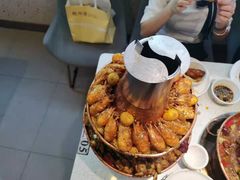 虾调戏蛙-老佛爷铜炉蛙锅(海岸城店)