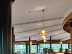 -茅草房·河畔园林火锅