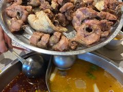 -肖肖酸萝卜鱼火锅(总店)