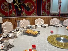 -吐哈石油大厦六鼎毡房民族特色餐厅