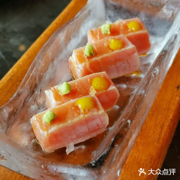 HIYA，南京东路商圈让人仿佛一秒穿越到纽约的网红日式
