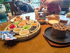 -包整·丝娃娃(甲秀楼景观店)