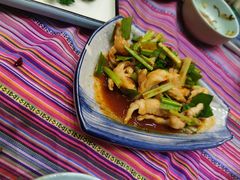 -香巴拉云南餐厅(华莱坞店)