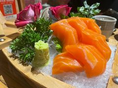 三文鱼厚切刺身-千羽鹤海鲜居酒屋Bistro(大望路店)
