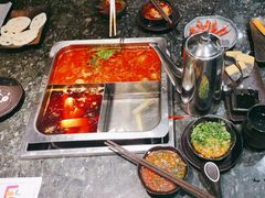 -重庆九记老火锅(广场店)