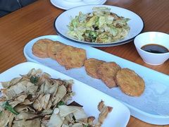-莲餐厅·湖北菜·潜江小龙虾店(愚园路店)