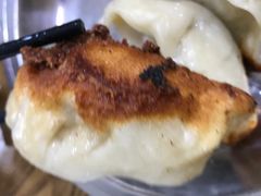 -黄阿姨锅贴大王(万航渡路店)