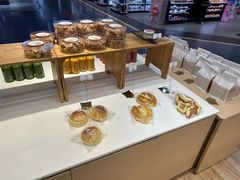 -LanTa蓝塔烘焙(紫荆山卜蜂莲花店)
