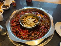 菌汤鸳鸯锅-一斗火锅·招财羊毛肚(北温泉九号店)
