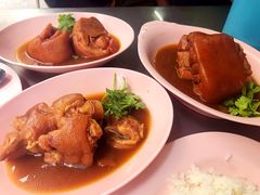 -Kha Mu Charoensang(Silom)